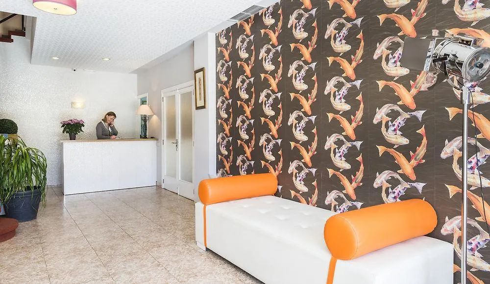 Guest house Hostal Neptuno Peguera