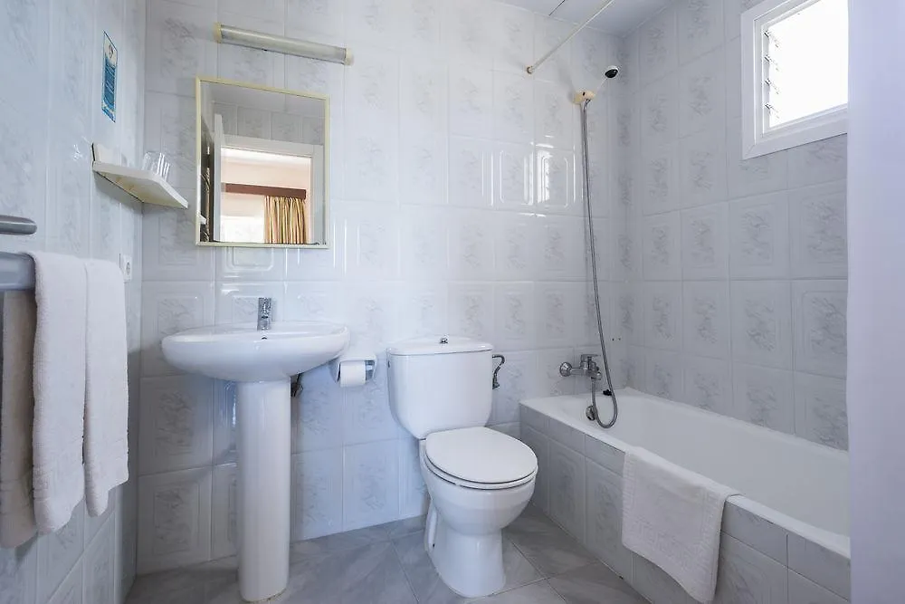 Guest house Hostal Neptuno Peguera