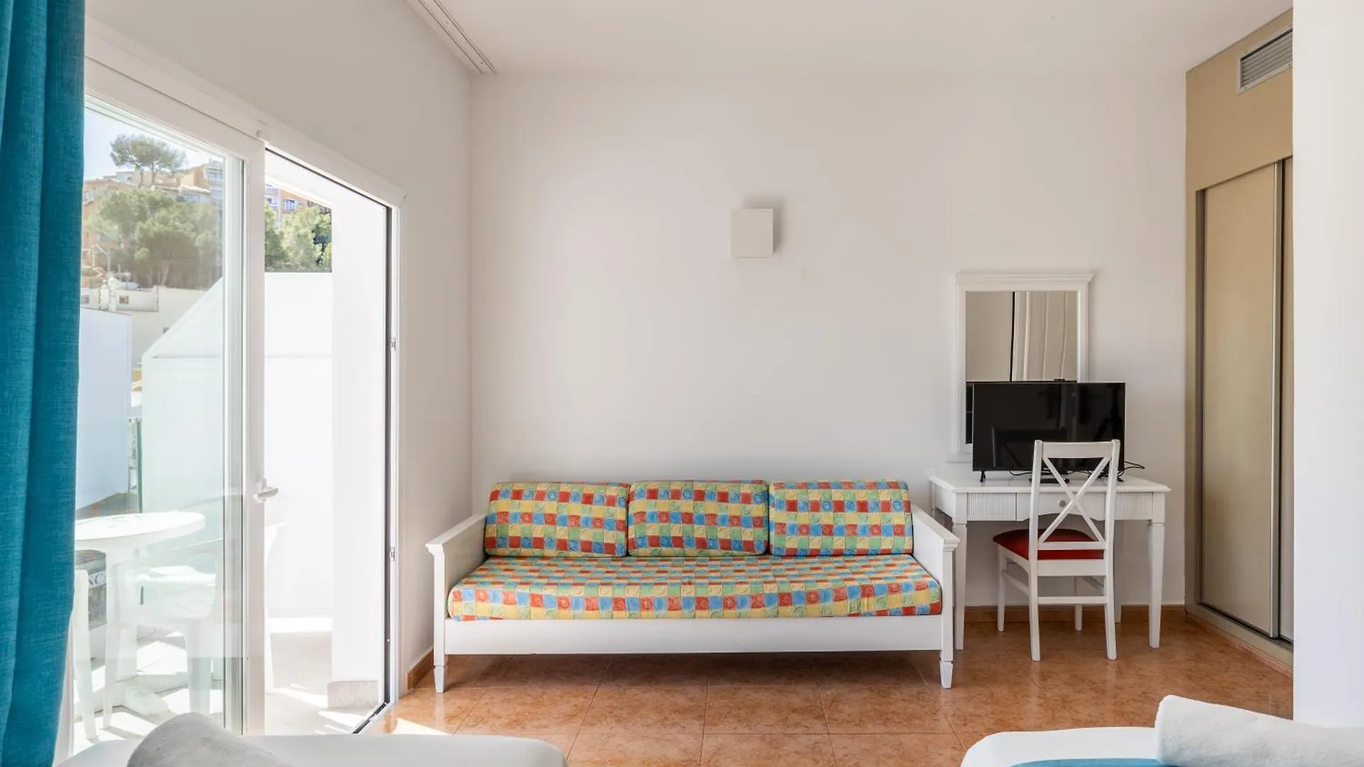 Hostal Neptuno Peguera Vendégház