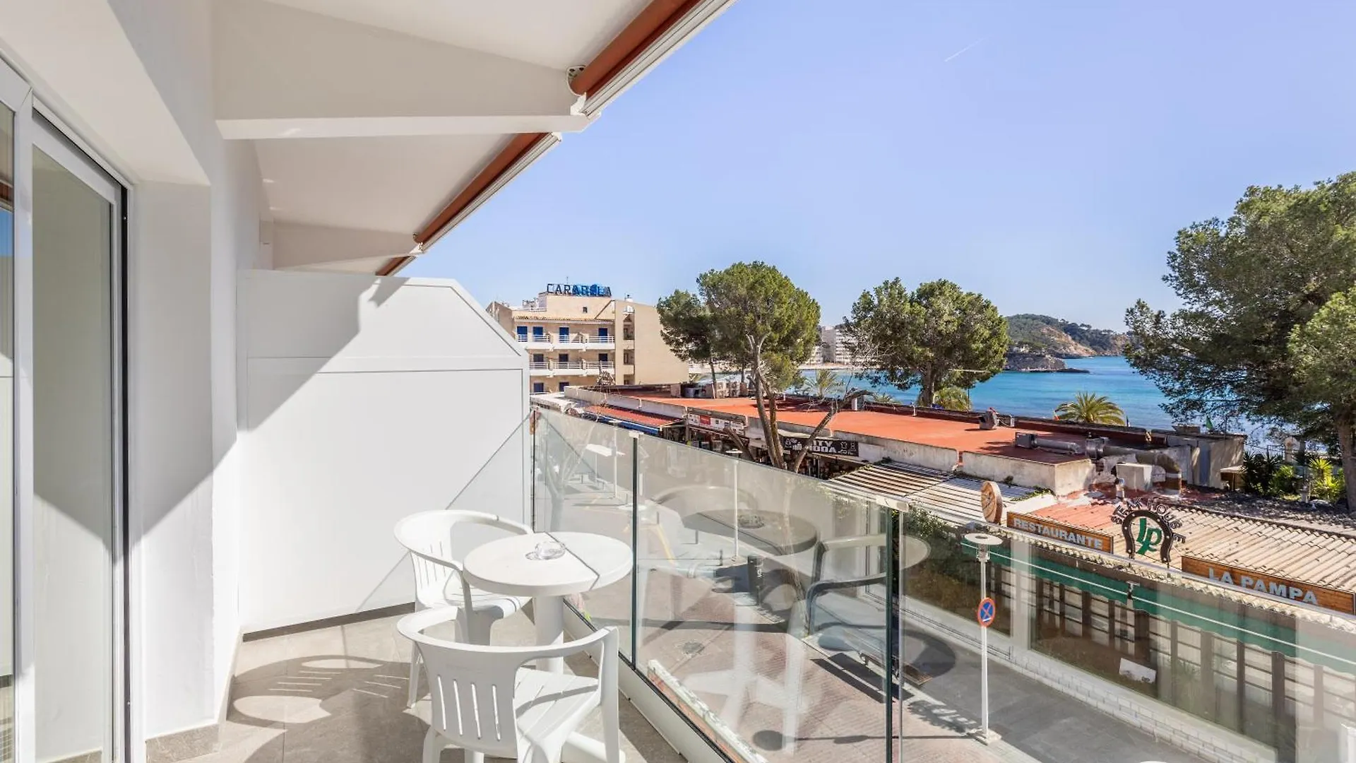Hostal Neptuno Peguera Guest house