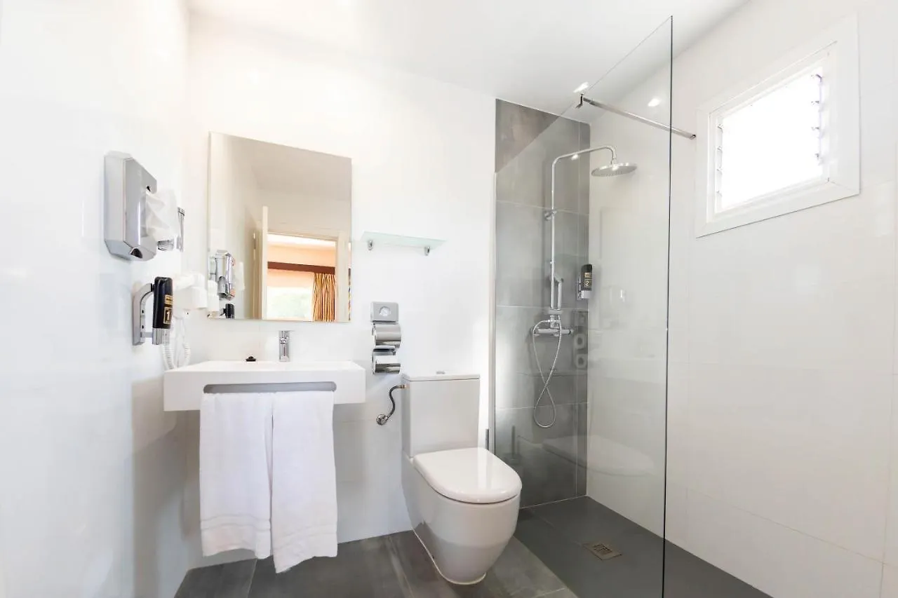 Hostal Neptuno Peguera Guest house
