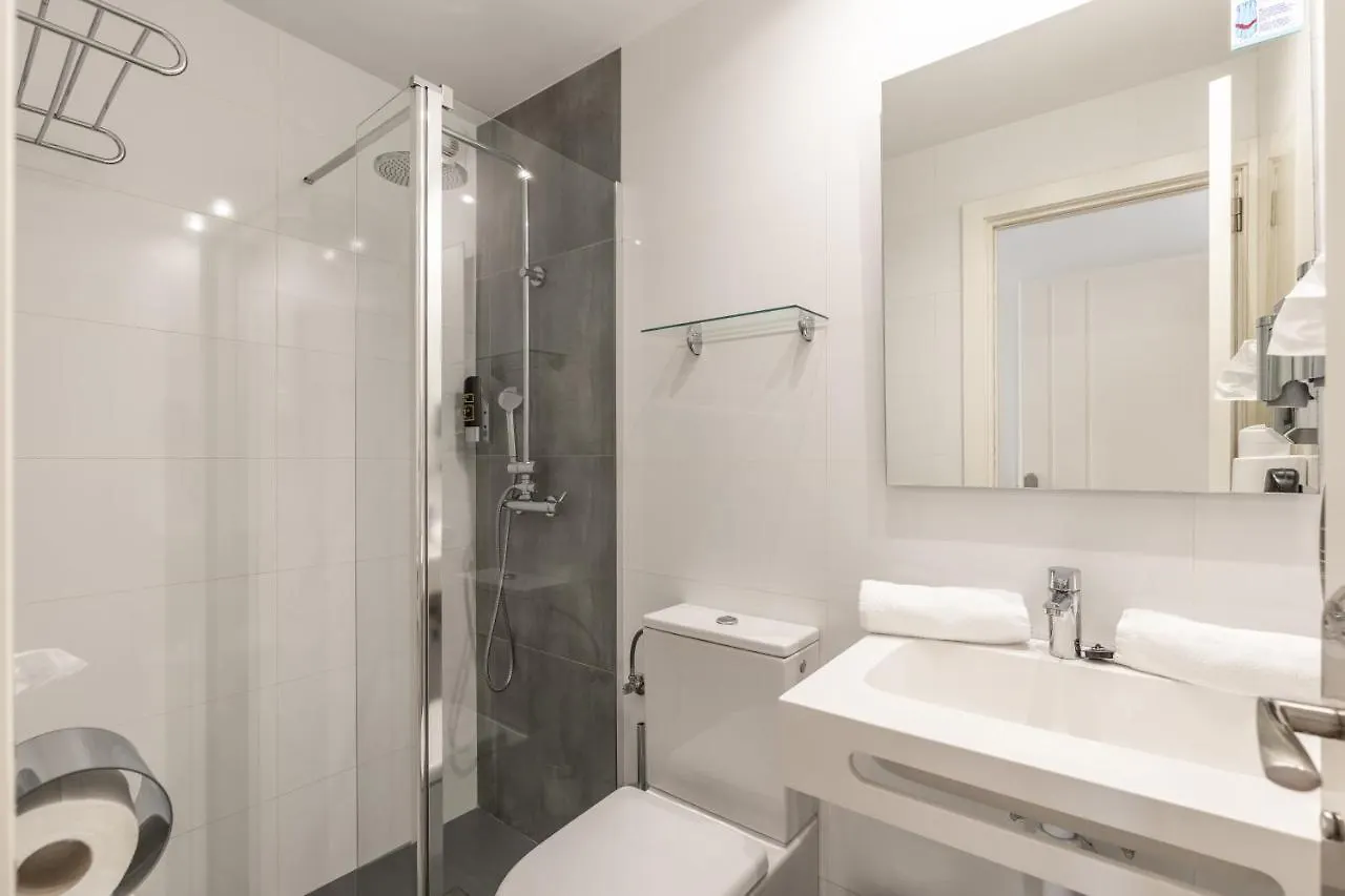 Hostal Neptuno Peguera 3*,